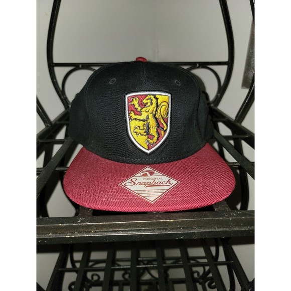 HARRY POTTER GRYFFINDOR SNAPBACK - Picture 1 of 3
